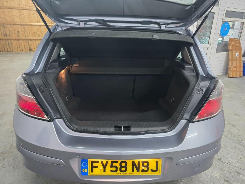 VAUXHALL ASTRA