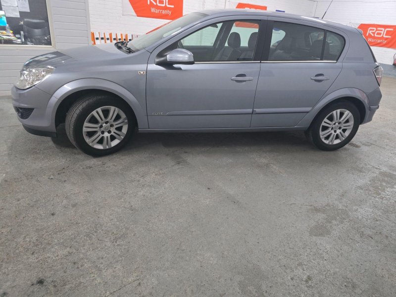 VAUXHALL ASTRA