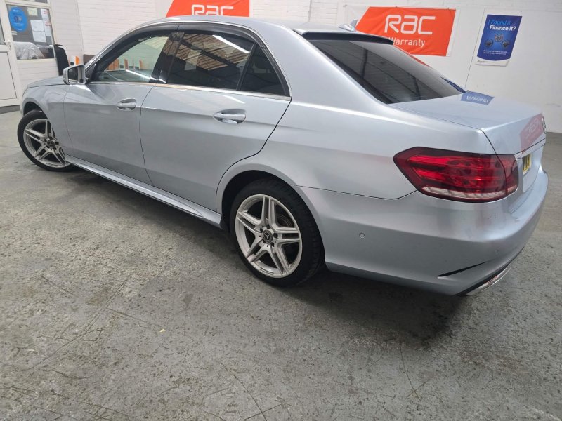 MERCEDES-BENZ E CLASS