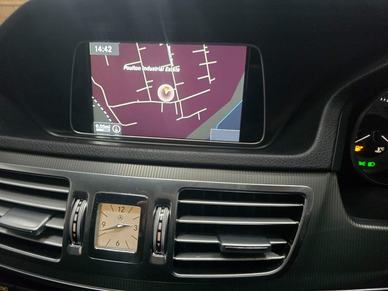 MERCEDES-BENZ E CLASS