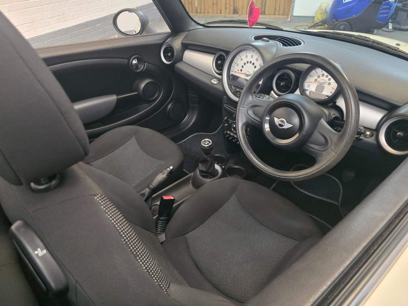 MINI CONVERTIBLE