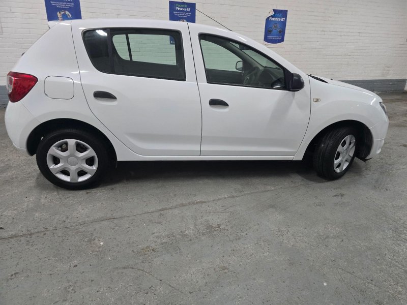 DACIA SANDERO