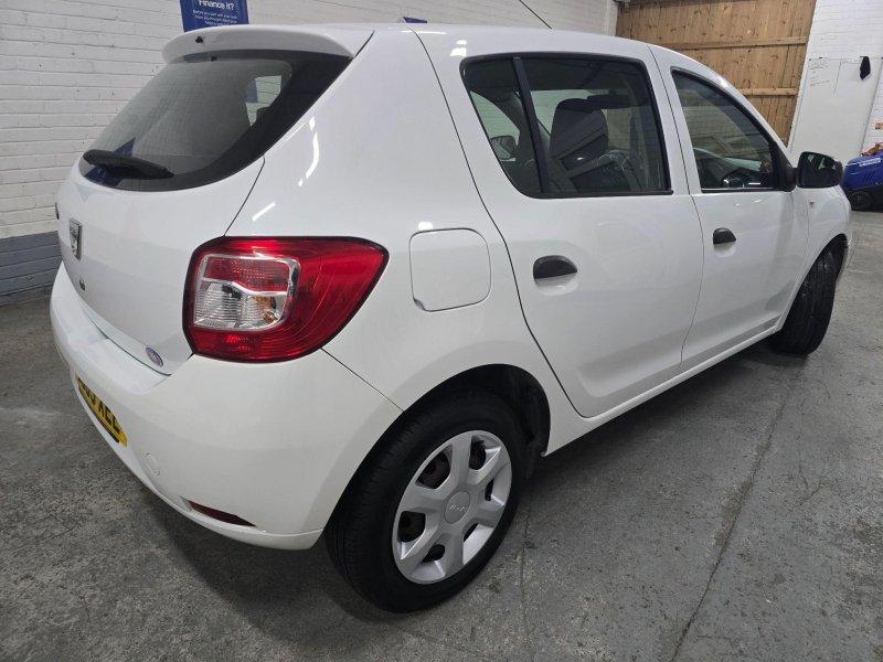 DACIA SANDERO