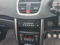 PEUGEOT 207 CC