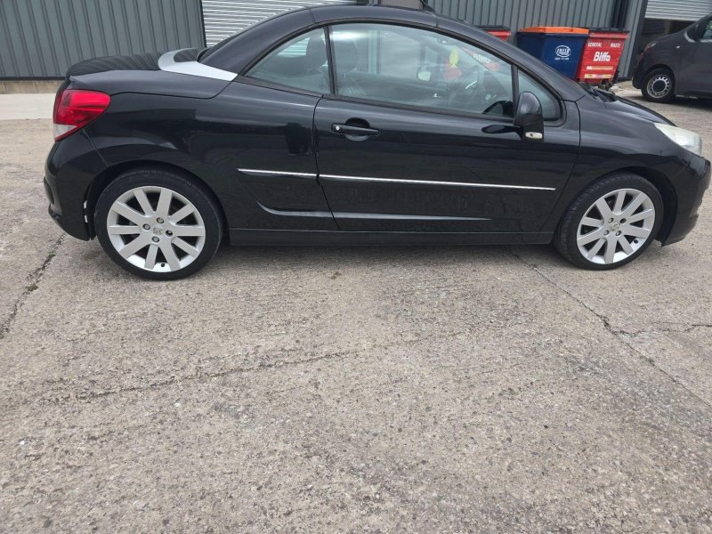PEUGEOT 207 CC