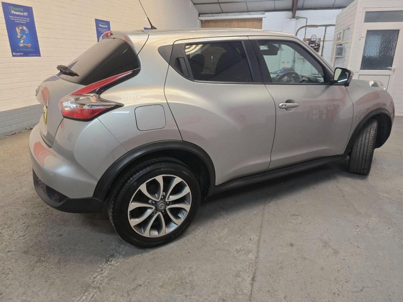 NISSAN JUKE