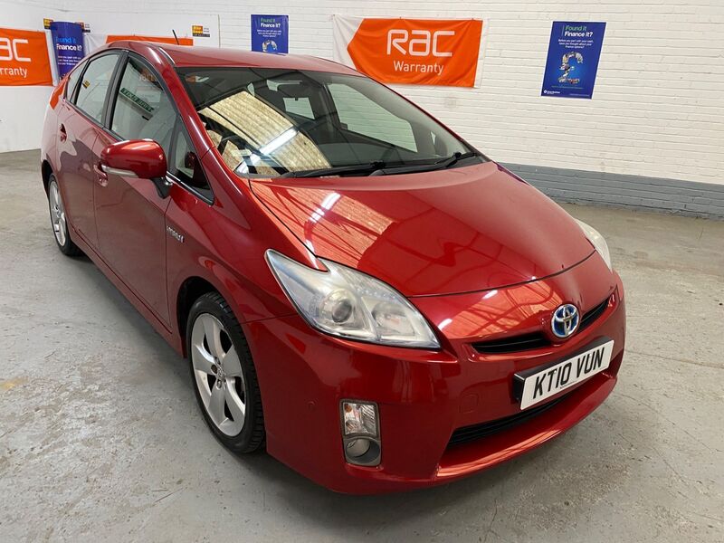 TOYOTA PRIUS